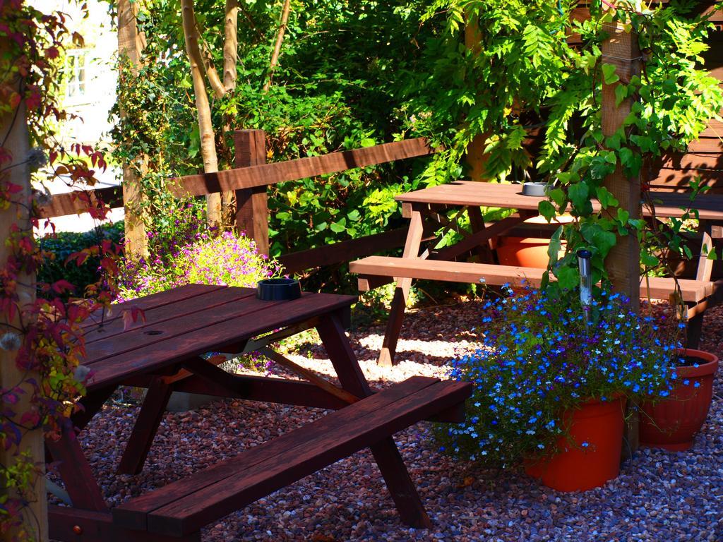 The Greyhound Inn Taunton Exterior foto